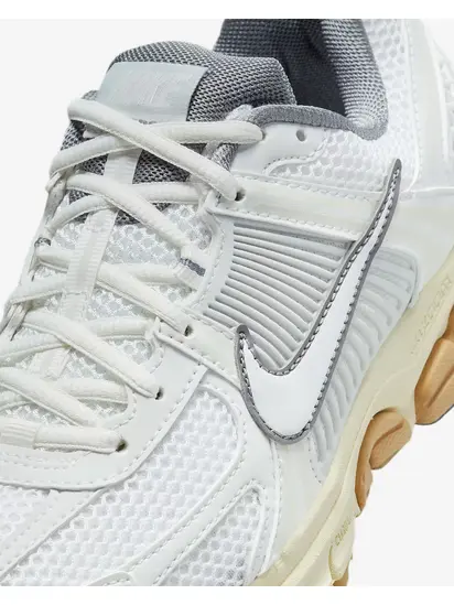 Кросівки Nike Zoom Vomero 5, білий з бежевим