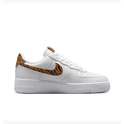 Кросівки Nike WMNS AIR FORCE 1 07, білий