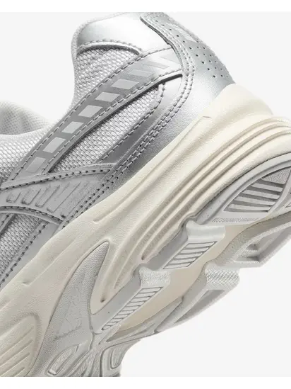 Кросівки Nike WMNS INITIATOR