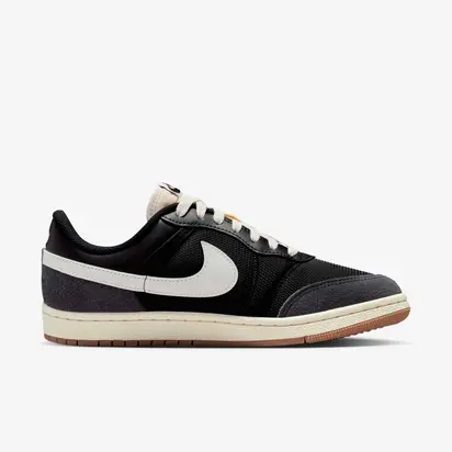 Кросівки Jordan WMNS AIR SKYLINE LOW, чорний з білим