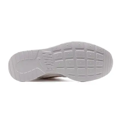Кросівки Nike TANJUN FLYEASE, бежевий
